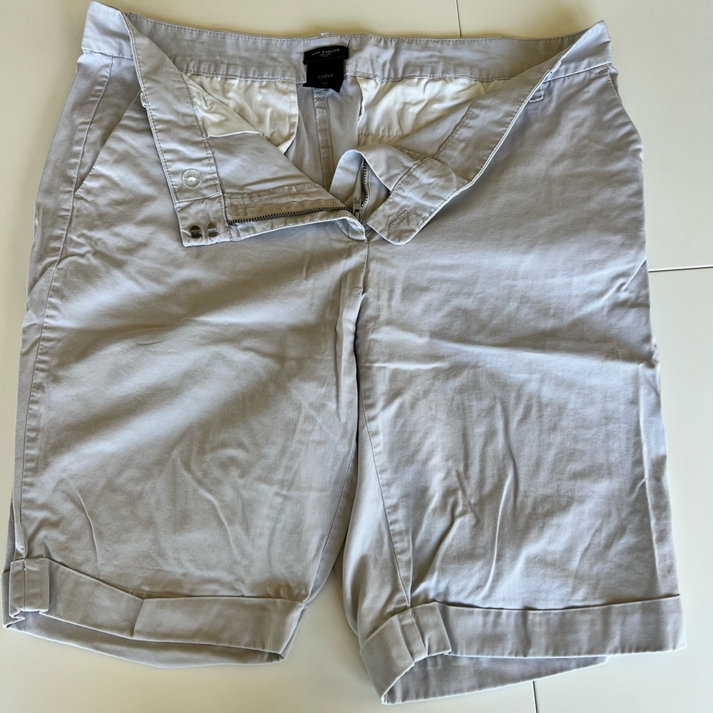 Ann Taylor Size 12 Curvy Lavender Shorts